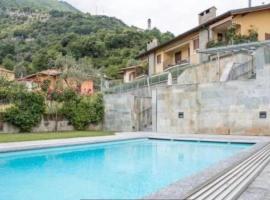 Lo scorcio sul lago, hotel with pools in Ossuccio