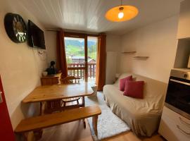 Appartement centre d'Arêches, 4 personnes, 1 chambre, 1 coin montagne - VLII36, hotel di Beaufort