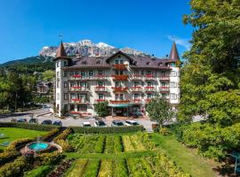 Franceschi Park Hotel, hotel a Cortina d'Ampezzo