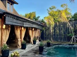 Luxurious Joglo In The Heart Of Uluwatu