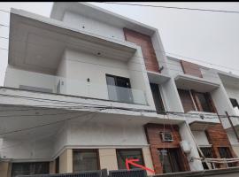 Zuhause apartment, apartman u gradu Amritsar
