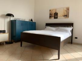 Appartamento Baia del Re - Navigli, hotelli Milanossa lähellä maamerkkiä Famagostan metroasema