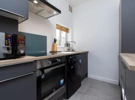 2 Bed Maisonette with free parking. South Norwood, hotel in Norwood