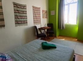 Meraki Hostel, nakvynės namai Sintroje