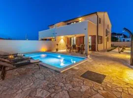 Stylish Villa Belaj with pool, sauna, jacuzzi and sea view by WiiBuk