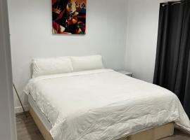 Private 1bedroom & 1bathroom home perfect for 2+ near Universal studio, vikendica u gradu Van Nuys