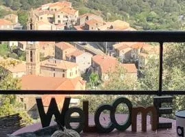 Le SAN PETRONE-TOUR EN PIERRE EN CENTRE CORSE ENTRE MER ET MONTAGNE