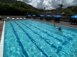 Finca Hotel Piscinando en Pereira, three-star hotel in Frailes