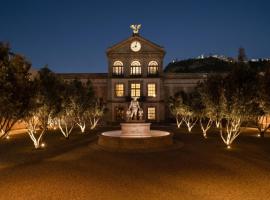 Hotel Hércules, готель у місті Керетаро