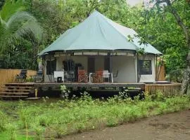 Safari tent with private pool close to Manuel Antonio