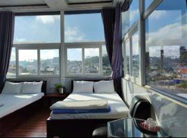 Hotel minh anh, hotell i Xuan An