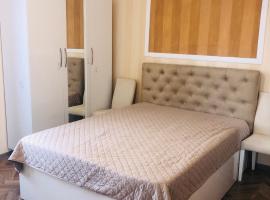 Surami Guest House Shorety, hotel di Surami