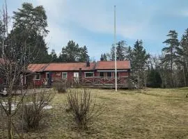 4 Bedroom Stunning Home In Ljusterö
