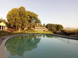 The Nest Drakensberg Mountain Resort Hotel、Champagne Valleyのホテル