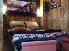 Romantic Room - Superbe Appartement Studio Jardin - Proche Disneyland Paris, boende i Crecy la Chapelle