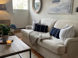 Cosy Coastal Cottage in the heart of Salcombe., hotel in Salcombe