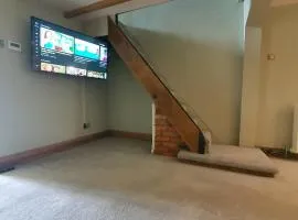 Beautiful and Cozy 2 Bedroom Apartment Billericay