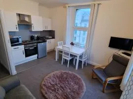 Farina No6, Sea view apartment sleeping 4 guests
