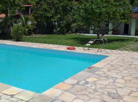 A Bela Casa da Ilha, na Ilha de Vera Cruz, Coroa, 300m da praia!: Salvador şehrinde bir otel