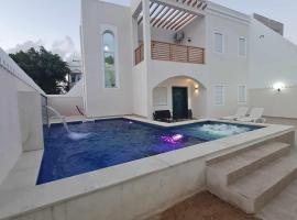 Maison bleue, будинок для відпустки у місті Aghīr