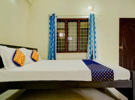 SPOT ON Riyan Suites, hotell sihtkohas Ernakulam