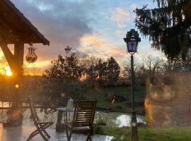 La Bastide, hotel v destinaci Armous-et-Cau