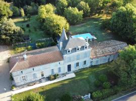 Domaine du Grand Ormeau, hotel con piscina a Semillac