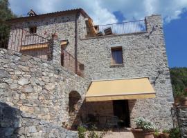 Schönes Appartement in Tortorella mit Terrasse und Garten, hotell i Tortorella