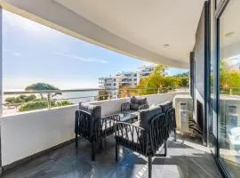 Hill Side Suite by PS