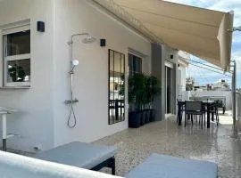 R1 Blue Paradise Private Terrace Jacuzzi