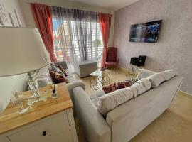 Apartamento con terraza & BBQ, Hotel in Mendoza