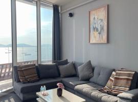 Luxury 2BR Condo Terrace&Sea View + Shopping Mall, SPA viešbutis Stambule