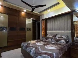 Modern 2bhk in main Lokhandwala WITH WI FI