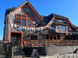 ARCA HOTEL BOUTIQUE, beach hotel in Achao