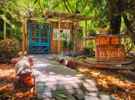 El Jardin, Eco Cabañas Boutique, hotel in San Alfonso