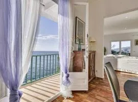 First line 4 bed Villa with Sea views