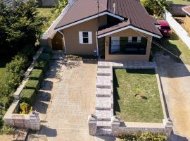 Your ideal home away from home., villa en The Rock