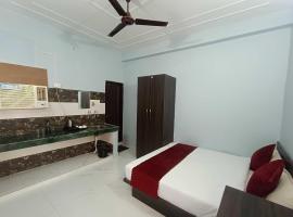 OYO Home Aditya Inn Suits Homestay, hotell sihtkohas Ayodhya