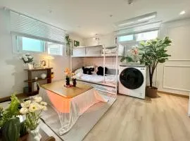 Designer House - 8mins to Hongdae Station