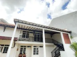 Villa Kamar Tamu Ngestiharjo