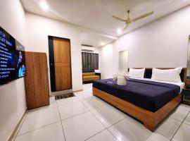 Hotel Near Me, hotel u gradu 'Rajkot'