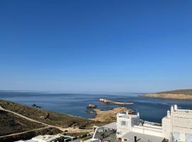 Mykonian 4 Bd Ocean Dream House in Agios Sostis, hotel in Agios Sostis Mykonos