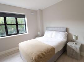 Inviting 2-Bed Apartment in Dublin, Hotel in Dublin
