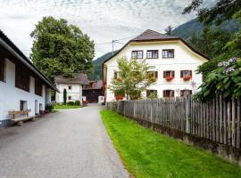 Familienbauernhof Glawischnig-Hofer, farm stay in Gmünd in Kärnten