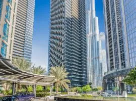 Luxueux Studio, Top emplacement