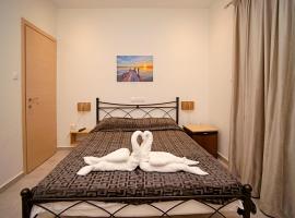 Karnagio Rooms, serviced apartment in Kyparissia