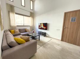 Luxury apartment 5 minutes Casablanca Airport, hotel mewah di Nouaceur