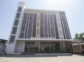 Monarch Express Chakan, hotell i Chakan