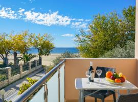 Lampiris Beach Front Apartments, hotel in Potos
