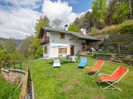 Lake View Chalet, Ferienunterkunft in Caprezzo